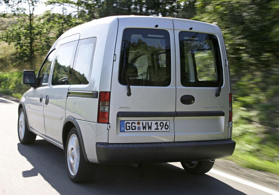  Opel Combo 2001 года  (фото 15 из 70)